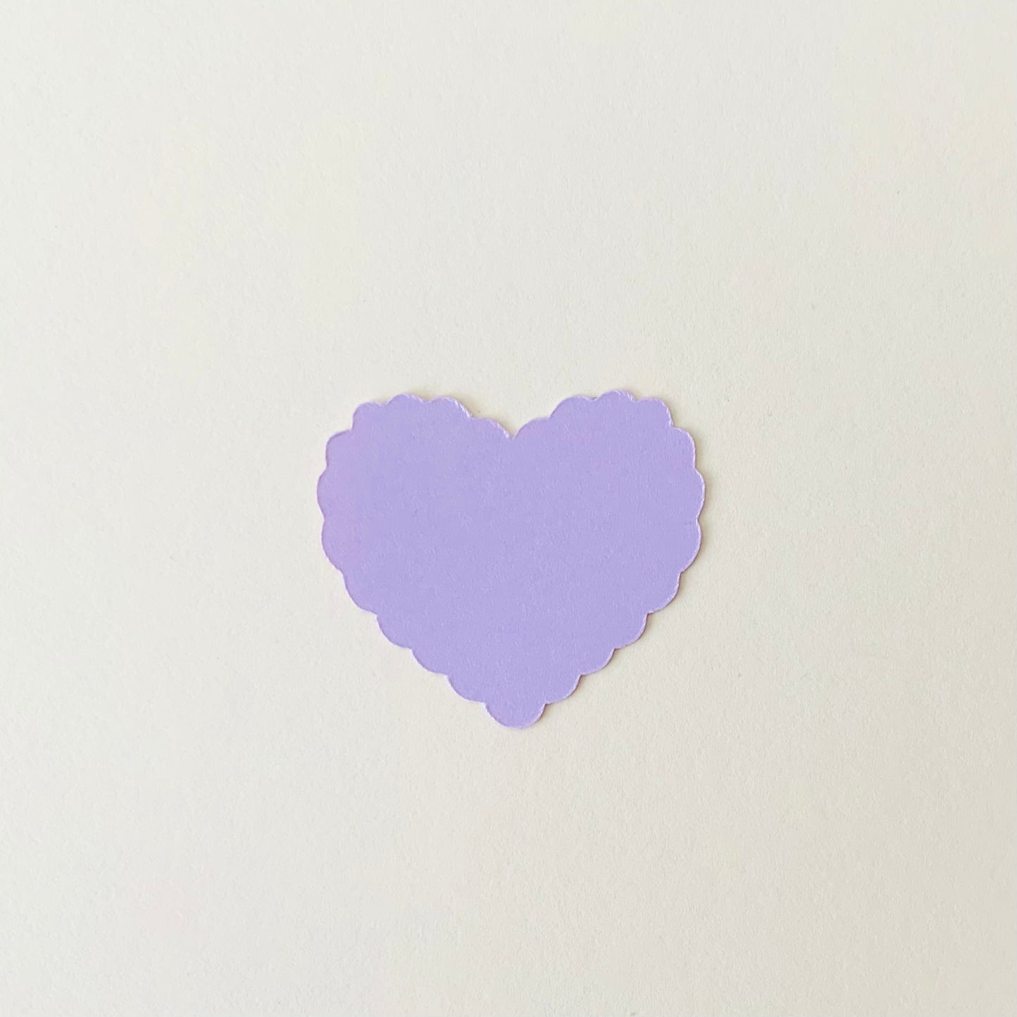 Lilac Scalloped Heart Confetti