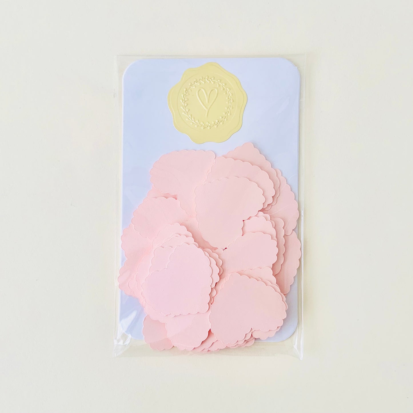 Peach Scalloped Heart Confetti